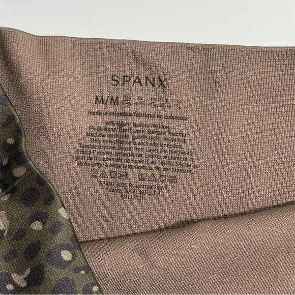 NWT Spanx Look At Me Now Olive Leopard Animal Print Seamless Leggings Size M - Picture 5 of 8